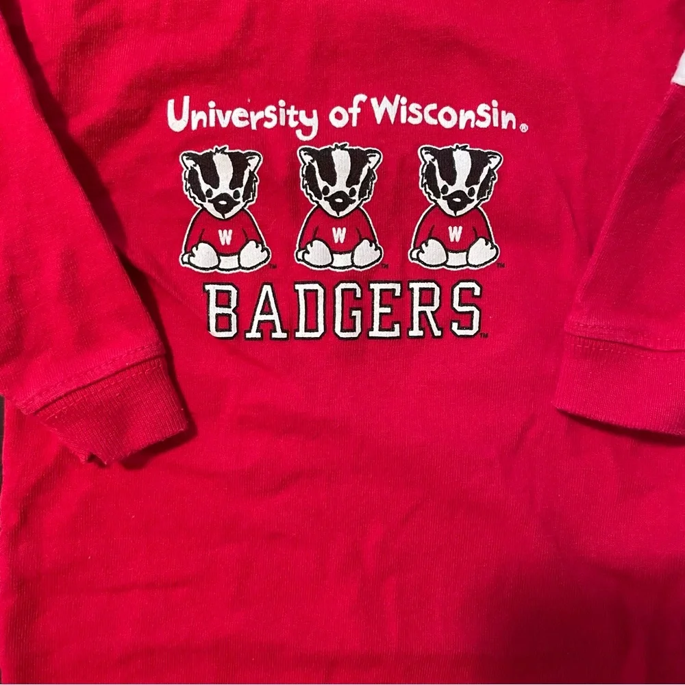 University of Wisconsin Badgers Long-Sleeved Onesie, sz 6 months. - Picture 4 of 4